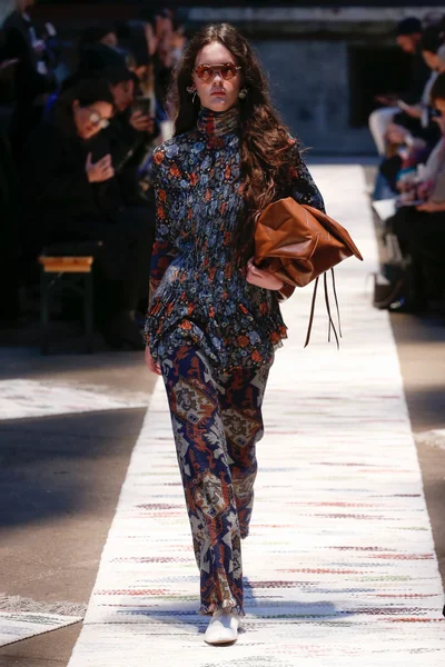 Look 22